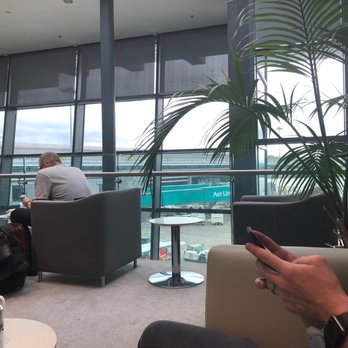 Aer Lingus Gold Circle Lounge - Airport Lounges Near Me - Dublin, D