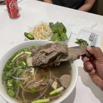 286 Noodle House - Combination Pho with a huge beef rib - Vietnamese Near Me - Garland, Texas 286 Noodle House - Combination Pho with a huge beef rib - Vietnamese Near Me - Garland, Texas
