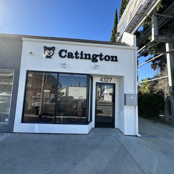 Catington Cat Grooming - Front of the building! How cute! - Pet Groomers Near Me - Sherman Oaks, California Catington Cat Grooming - Front of the building! How cute! - Pet Groomers Near Me - Sherman Oaks, California