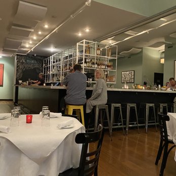Noah's - Interior of the restaurant. - New American Near Me - Greenport, New York Noah's - Interior of the restaurant. - New American Near Me - Greenport, New York