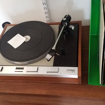 Shadyrest Vintage & Vinyl - High Fidelity Audio Equipment Near Me - Chicago, Illinois