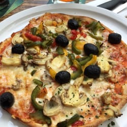 Ricci's Family Restaurant - Pizza Sicilia für 5,20€