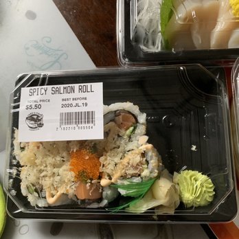 Taro's Fish - Tried their spicy salmon roll - Japanese Near Me - Markham, Ontario