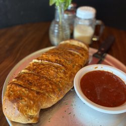 Vinny's Pizzeria - Stromboli