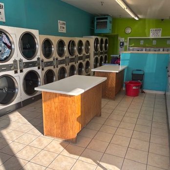 B Street Laundry - Dryers, washing machines and folding tables. - Laundry Services Near Me - Aberdeen, Washington B Street Laundry - Dryers, washing machines and folding tables. - Laundry Services Near Me - Aberdeen, Washington