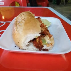 Taquería Los Héroes - Así de grandota como la ves
