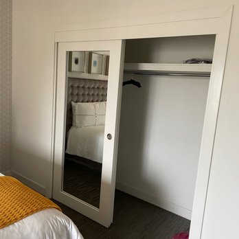 Huntley - Room #1 - Hotels Near Me - Santa Monica, California Huntley - Room #1 - Hotels Near Me - Santa Monica, California