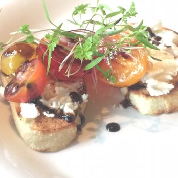 MW Restaurant - goat cheese bruschetta with Ho farm tomatoes - New American Near Me - Honolulu, Hawaii MW Restaurant - goat cheese bruschetta with Ho farm tomatoes - New American Near Me - Honolulu, Hawaii