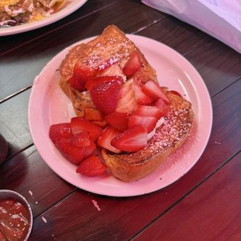 Millie's Cafe - Pasadena - French toast with fresh bananas and strawberries (Nutella on the side) - Breakfast & Brunch Near Me - Pasadena, California Millie's Cafe - Pasadena - French toast with fresh bananas and strawberries (Nutella on the side) - Breakfast & Brunch Near Me - Pasadena, California
