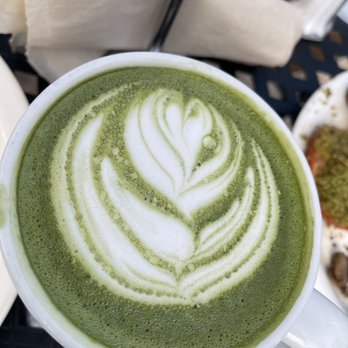 Urth Caffe - Coffee & Tea Near Me - Laguna Beach, California