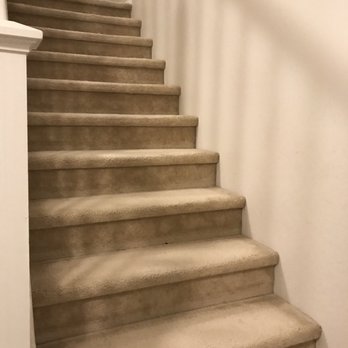 Rancho Viejo Flooring - Previous carpet stairway - Flooring Near Me - Ladera Ranch, California Rancho Viejo Flooring - Previous carpet stairway - Flooring Near Me - Ladera Ranch, California