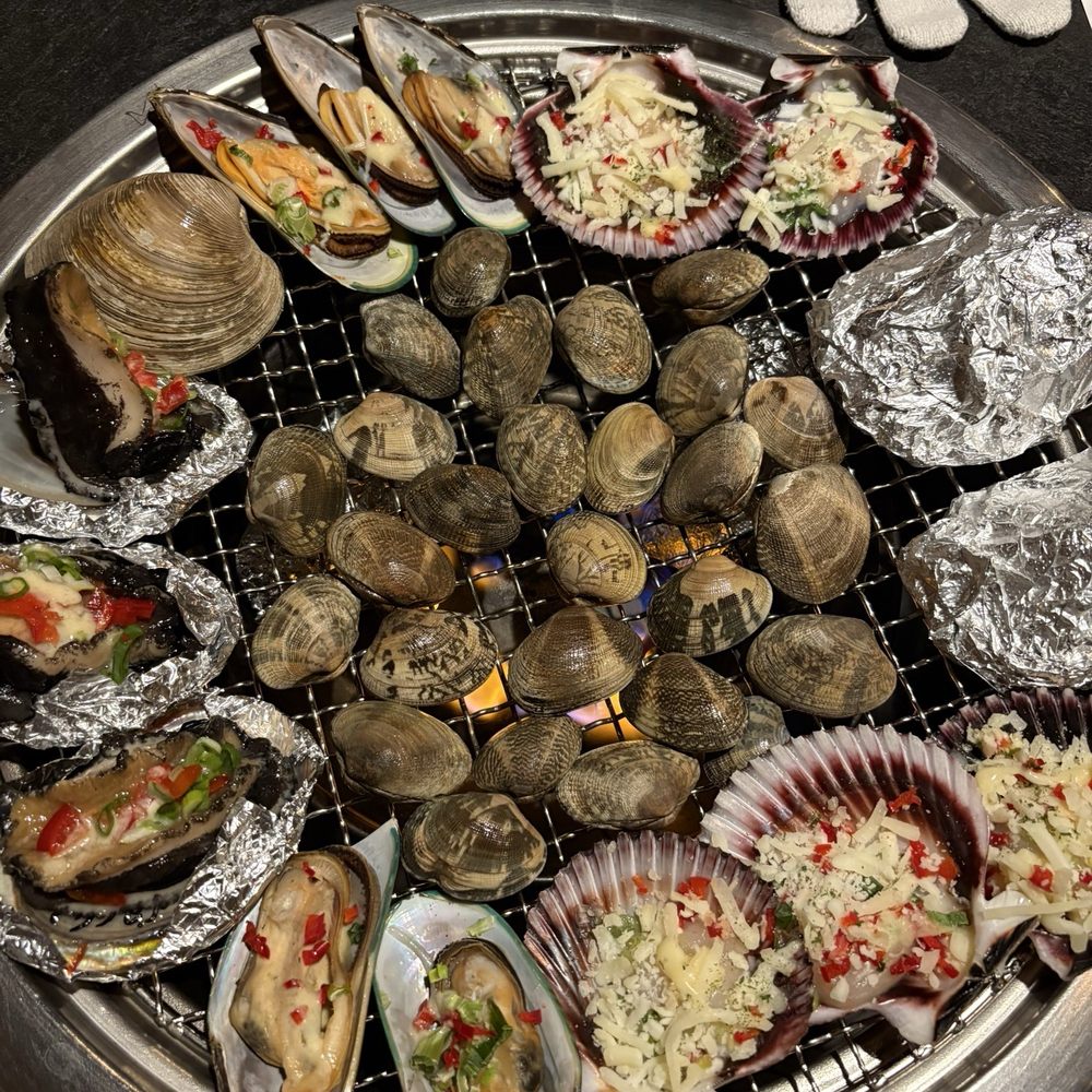Burnin' Shell - captain set - Seafood Near Me - Los Angeles, California Burnin' Shell - captain set - Seafood Near Me - Los Angeles, California