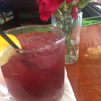 Testa's Bar & Grill - Raspberry Tom Collins - Seafood Near Me - Bar Harbor, Maine Testa's Bar & Grill - Raspberry Tom Collins - Seafood Near Me - Bar Harbor, Maine