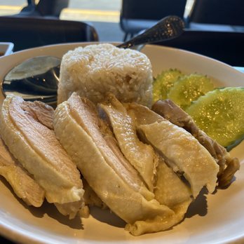 Kin Dee Bothell - Kao Mun Gai. Best with Ginger Garlic Rice! - Thai Near Me - Bothell, Washington Kin Dee Bothell - Kao Mun Gai. Best with Ginger Garlic Rice! - Thai Near Me - Bothell, Washington