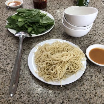 De Hoang Duy - Side dishes with hotpot - Vietnamese Near Me - Houston, Texas De Hoang Duy - Side dishes with hotpot - Vietnamese Near Me - Houston, Texas