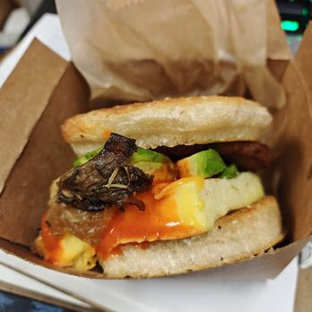 Perenn - Rancharrah - Breakfast sandwich with sausage sauteed mushrooms, sauteed onions, and avocado - Coffee & Tea Near Me - Reno, Nevada Perenn - Rancharrah - Breakfast sandwich with sausage sauteed mushrooms, sauteed onions, and avocado - Coffee & Tea Near Me - Reno, Nevada