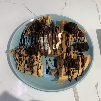 D Spot - Cookielicious - Desserts Near Me - St. Catharines, Ontario