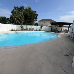 Gulf Breeze Pool Service