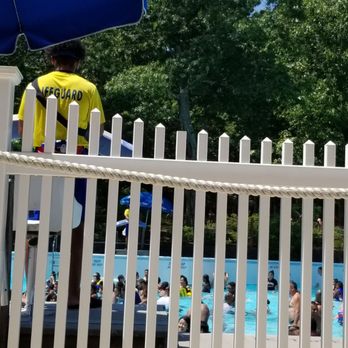 Splish Splash - Water Parks Near Me - Calverton, New York