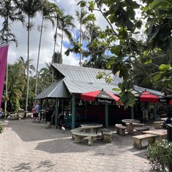 Flamingo Garden Grill