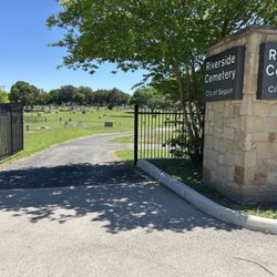 Riverside Cemetery - Entrance