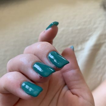 Venice Nails Spa - Bleeding on ring finger - Nail Salons Near Me - San Antonio, Texas Venice Nails Spa - Bleeding on ring finger - Nail Salons Near Me - San Antonio, Texas