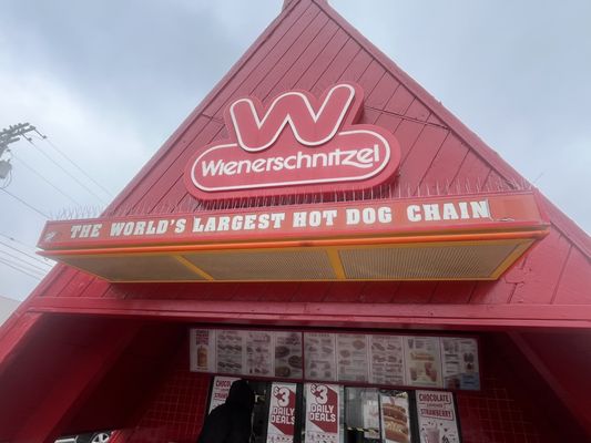 Wienerschnitzel by null