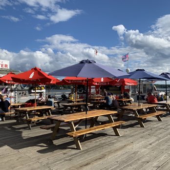 Sprague's Lobster - Tons of open seating - Seafood Near Me - Wiscasset, Maine Sprague's Lobster - Tons of open seating - Seafood Near Me - Wiscasset, Maine