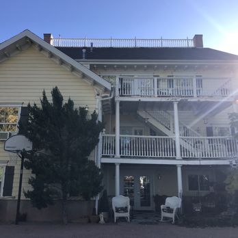 Big Yellow Inn - Back of house - Hotels Near Me - Cedar City, Utah Big Yellow Inn - Back of house - Hotels Near Me - Cedar City, Utah
