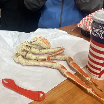 Tracy's King Crab Shack - One pound king crab special - Seafood Near Me - Juneau, Alaska