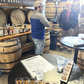 Bluegrass Distillers - Tasting in the distillery - Distilleries Near Me - Lexington, Kentucky Bluegrass Distillers - Tasting in the distillery - Distilleries Near Me - Lexington, Kentucky