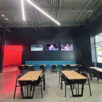 BRKTHROUGH - Dining area - Challenge Courses Near Me - Shenandoah, Texas