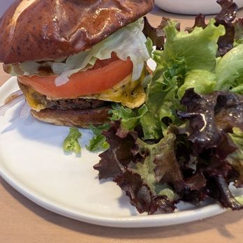 Lulu Green - Veggie Burger - Vegan Near Me - Boston, Massachusetts