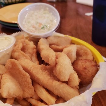 Island Cafe - Fried Fish basket (grouper) - Seafood Near Me - Everglades, Florida
