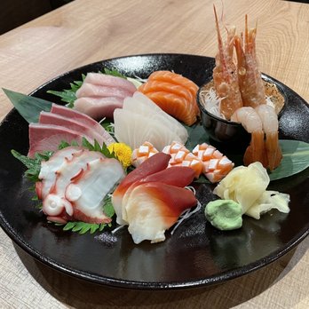 Tom Sushi - Sushi Bars Near Me - Vancouver, British Columbia