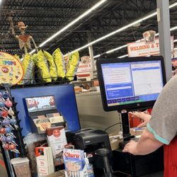 Tractor Supply - Cashier