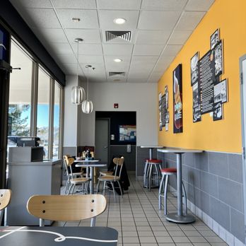 DQ / Orange Julius - Inside - Ice Cream & Frozen Yogurt Near Me - Aurora, Colorado