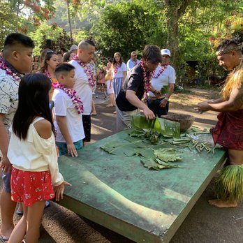Toa Luau - Hawaiian spinach dip making - Cultural Center Near Me - Haleiwa, Hawaii Toa Luau - Hawaiian spinach dip making - Cultural Center Near Me - Haleiwa, Hawaii