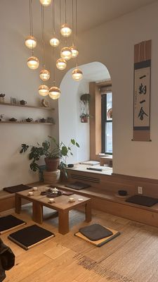 FLOATING MOUNTAIN Tea House |2nd FLOOR| by null