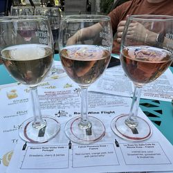 The Bottle Shop - Rose flight
