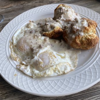 Mpishi Restaurant - Biscuits and Gravy - New American Near Me - Daniel Island, South Carolina