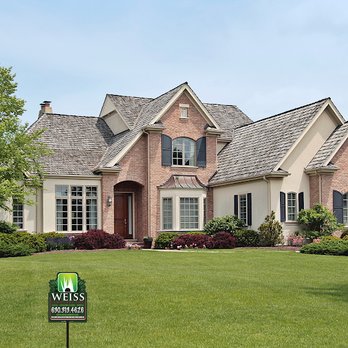 Weiss Lawn Care - the front of a home - Pest Control Near Me - Carol Stream, Illinois Weiss Lawn Care - the front of a home - Pest Control Near Me - Carol Stream, Illinois