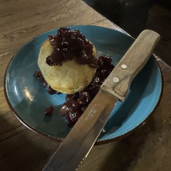 Indigo Crow - Baked Brie with cranberry apple chutney - American Near Me - Corrales, New Mexico