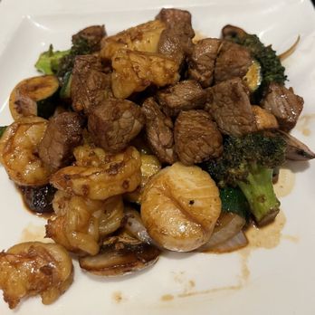Otani Japanese Restaurant - Hibachi New York Strip Steak with scallops - Japanese Near Me - Mayfield Heights, Ohio Otani Japanese Restaurant - Hibachi New York Strip Steak with scallops - Japanese Near Me - Mayfield Heights, Ohio