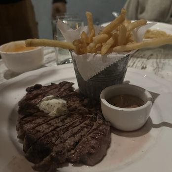 Le Sud Mediterranean Kitchen - Steak Frites - Mediterranean Near Me - Chicago, Illinois
