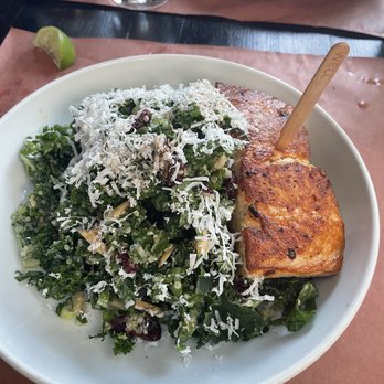 The Smith - Salmon Kale & Quinoa Salad - New American Near Me - Washington, DC, District of Columbia