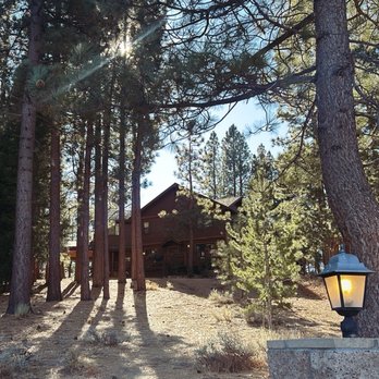 Big Bear Vacations - Yard - Vacation Rentals Near Me - Big Bear Lake, California Big Bear Vacations - Yard - Vacation Rentals Near Me - Big Bear Lake, California