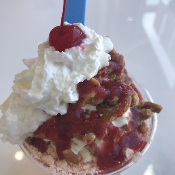 Little Ladies Soft Serve - Ruby sundae - Food Trucks Near Me - Westerville, Ohio Little Ladies Soft Serve - Ruby sundae - Food Trucks Near Me - Westerville, Ohio
