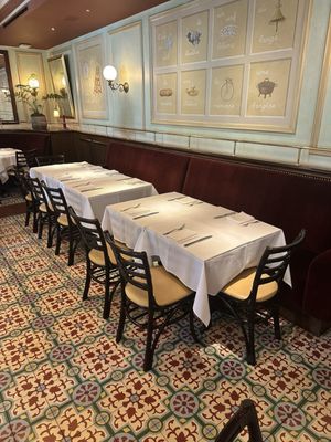 Bouchon Bistro by null