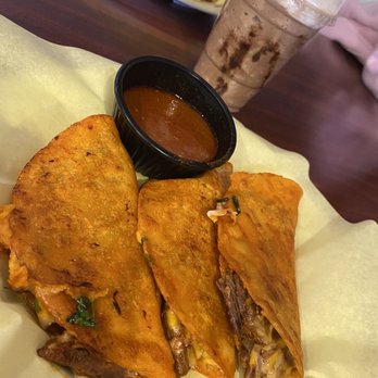 Michel’s Restaurant & Bakery - Breakfast & Brunch Near Me - Littlerock, California